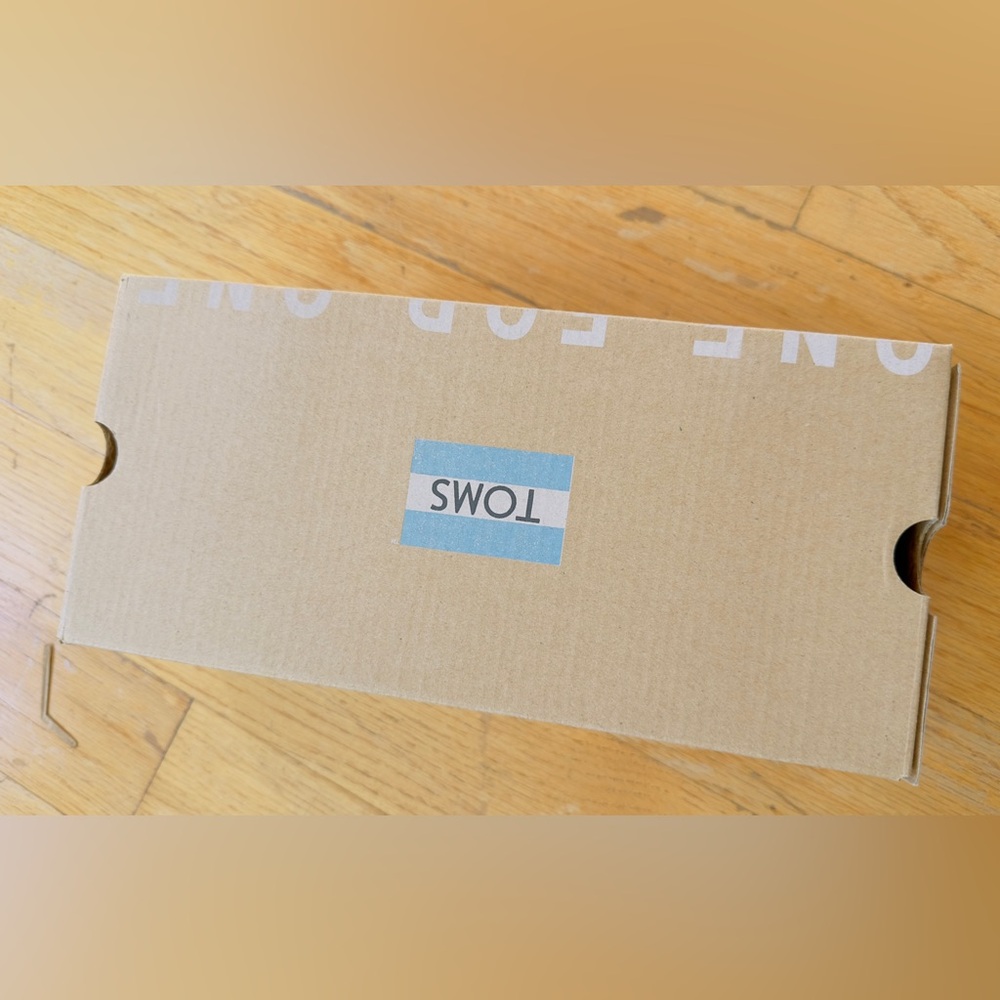 Toms Women's Blue Slip-On Shoes - Picture 6 of 6